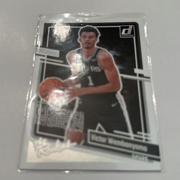 2023-24 Donruss The Rookies Victor Wembanyama 1 - Picture 2 of 3
